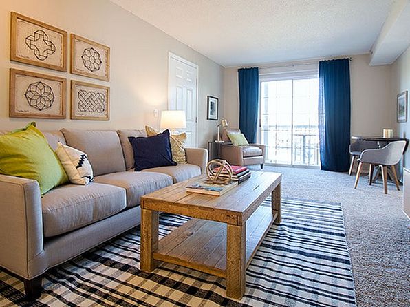 415 NE Delaware Ave #8-427