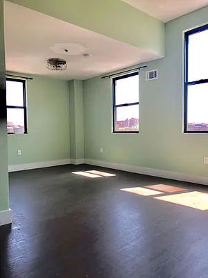 Rented by Nooklyn NYC LLC | media 17