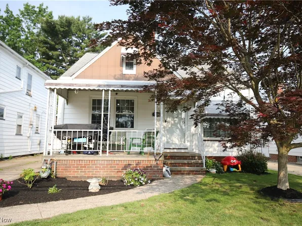5892 W 54th St, Parma, OH 44129