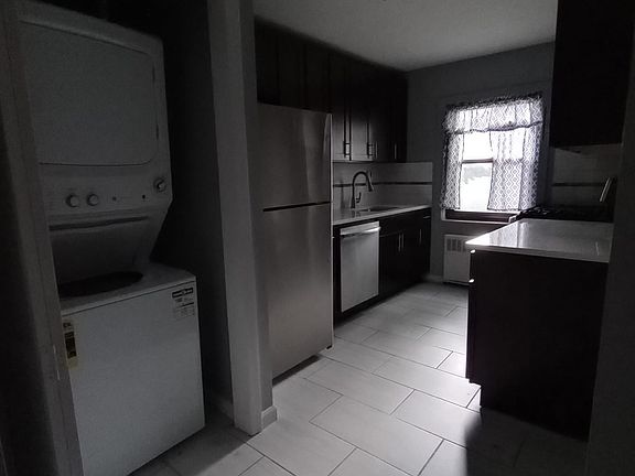 3rd image of 242 Charlton Ave APT B