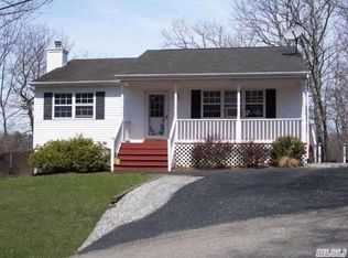 3 Ridge Rd, Rocky Point, NY 11778