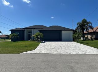 2000 SW 31st Terrace Cpe, Coral, FL 33914