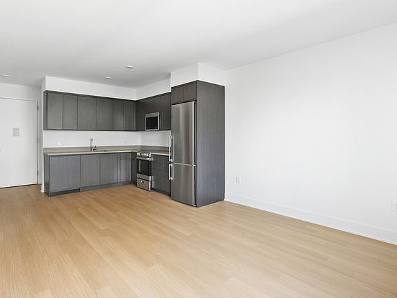 5th image of 662 Pacific St APT 17F