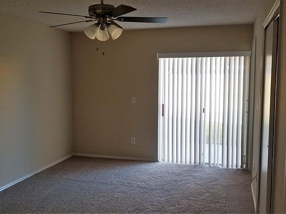 5th image of 212 Bay Head Dr