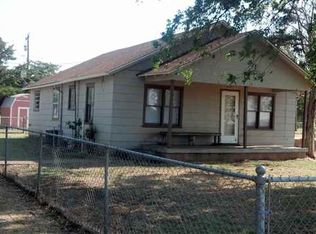 305 Wisconsin St, Geronimo, OK 73543