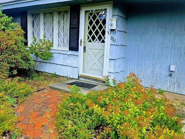 689 Old Connecticut Path, Framingham, MA 01701