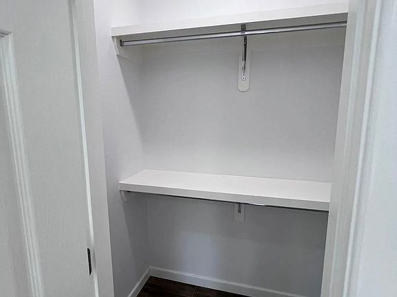 5th image of 2610 Fern Ave