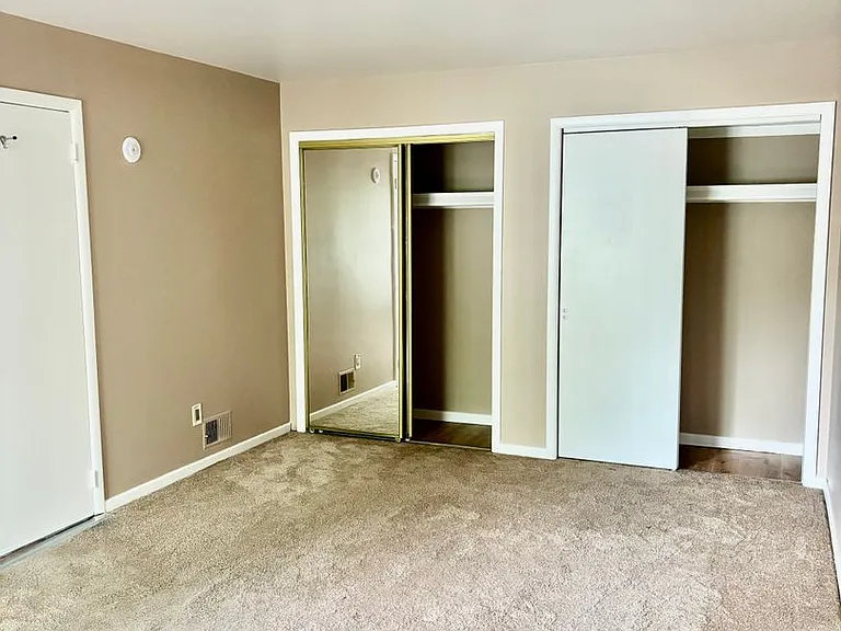 R2 Avon Dr — Photo 9
