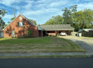 205 E Buffwood Dr, Baker, LA 70714