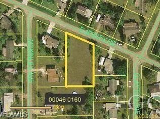 104 E Jersey Rd, Lehigh Acres, FL 33936