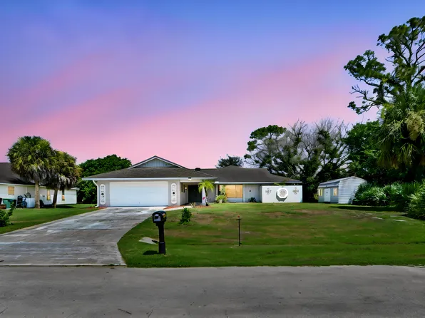 2525 SW Grotto Circle, Port St Lucie, FL 34953