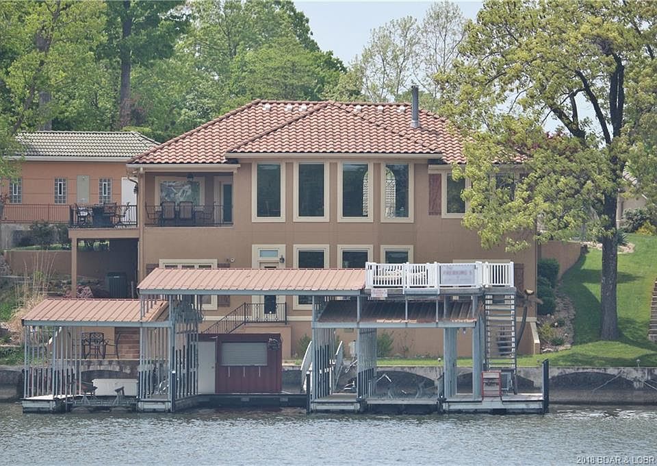 1st image of 8 Seahorse Ln