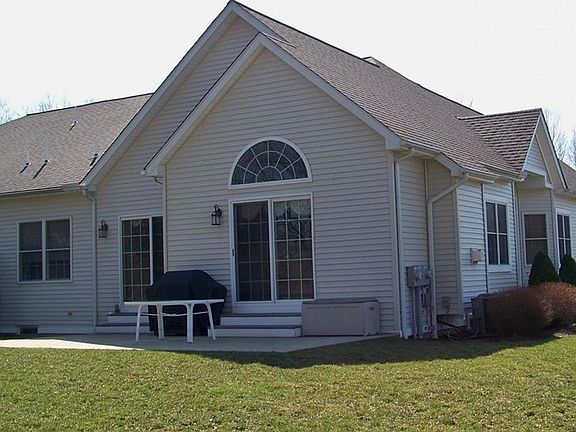2nd image of 2009 Chatham Dr