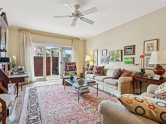 3rd image of 800 Rue Burgundy St Unit 125