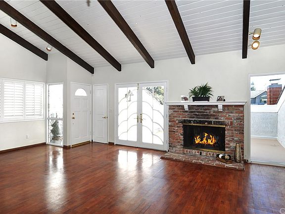 2nd image of 513 1/2 Narcissus Ave
