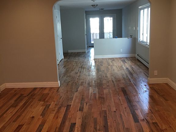 3rd image of 1463 E 53rd St