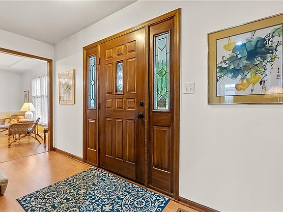 3rd image of 3905 NE Beechwood Dr