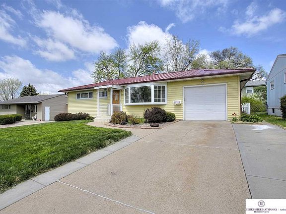 4th image of 4874 Robin Hill Dr