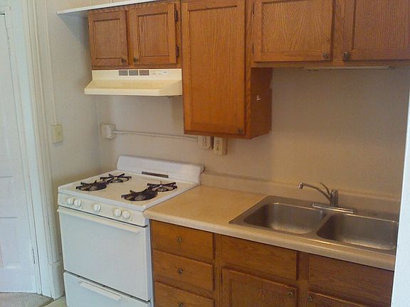 4th image of 630 Mendota St APT 1