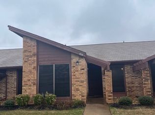 4124 Woodcrest Dr, Bryan, TX 77802