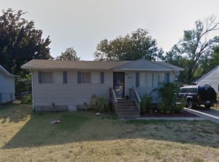 1217 Manchester Ave, Newton, KS 67114