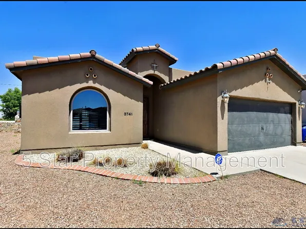 3741 Loma Adriana Dr, El Paso, TX 79938