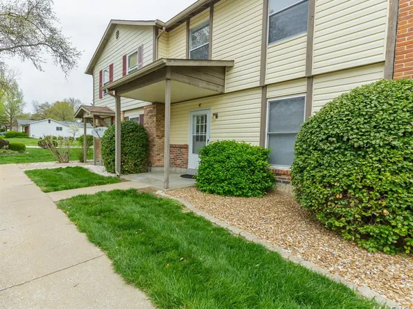 49 Park Charles Blvd S APT C, Saint Peters, MO 63376