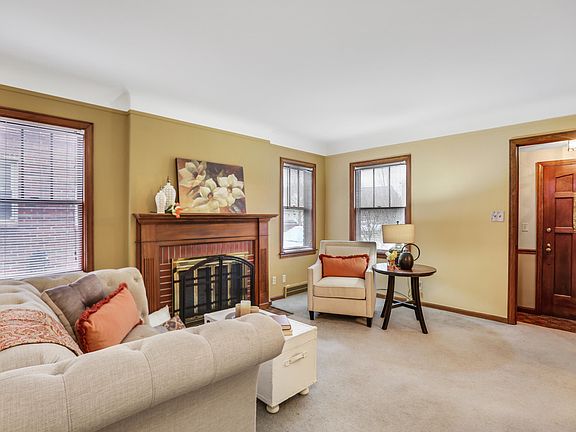 4th image of 23105 Sheridan St