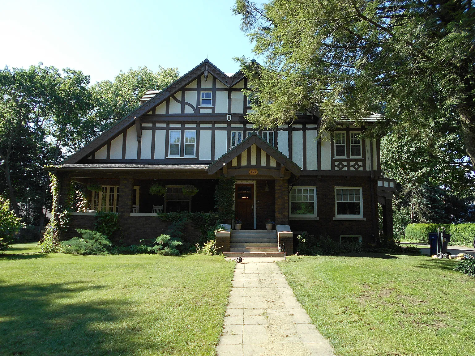504 Maryland Ave photo 1