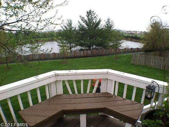 4th image of 630 Radford Ter NE