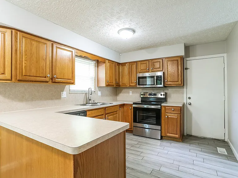 145 Timber Ridge Dr — Photo 9
