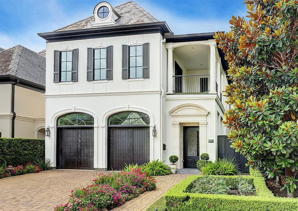 1st image of 2315 Mimosa Dr