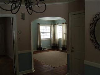 2nd image of 430 Taylor St