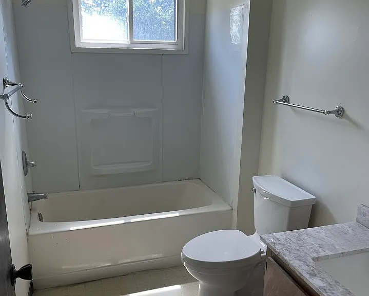 512 Breezy Point Dr #3 — Photo 6