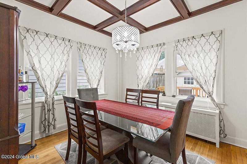 4th image of 22 Edgewood Avenue
