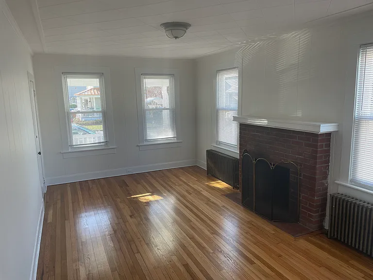 120 S 2nd St #1 — Photo 17
