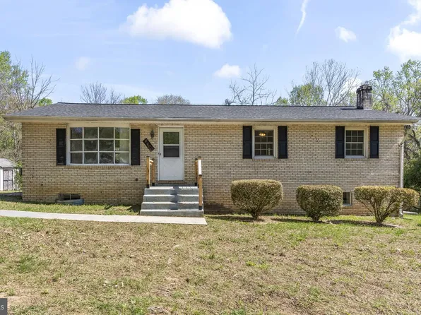 8400 Warren Dr, Pomfret, MD 20675