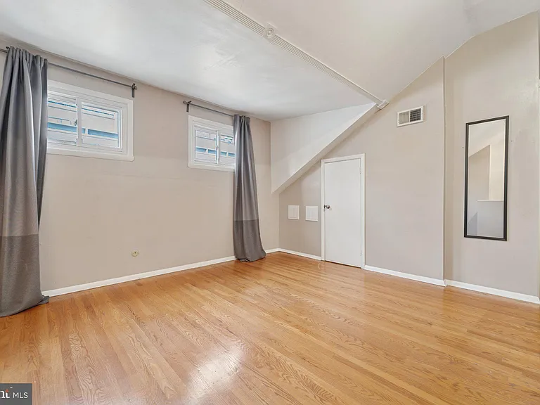 1029 Spruce St #304 — Photo 5