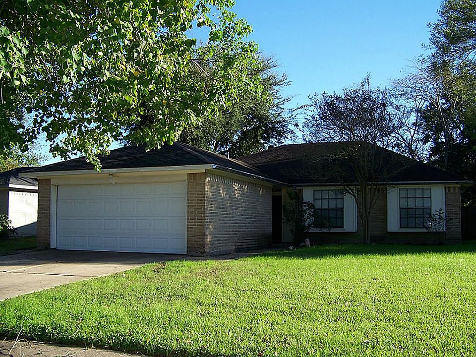 1st image of 21215 Park Mount Dr