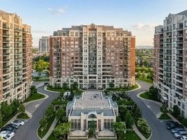 310 Red Maple Rd, Richmond Hill, ON