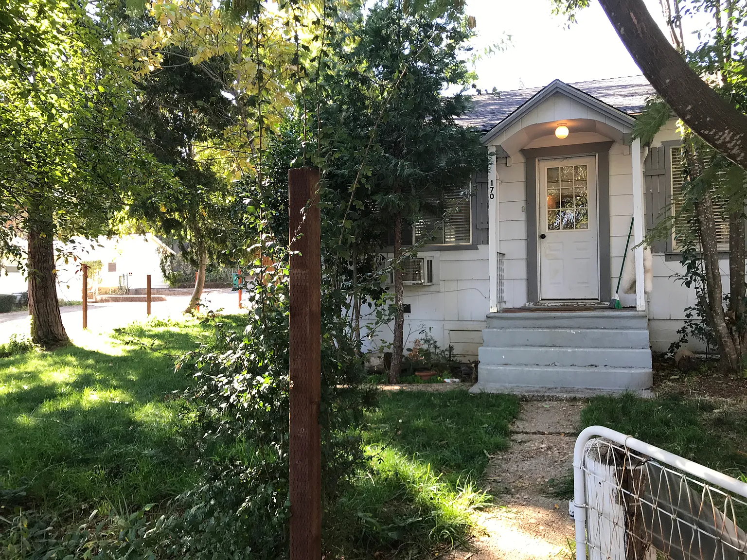 170 W Olympia Dr photo 1