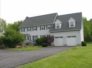 18 Leo Ln, Poughquag, NY 12570