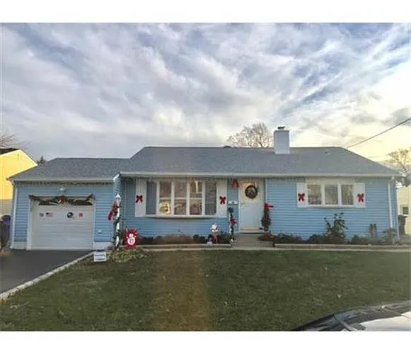 53 Albemarle Rd photo 1