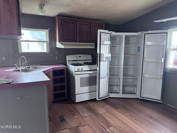 4th image of 540 E Lincoln Ave #333