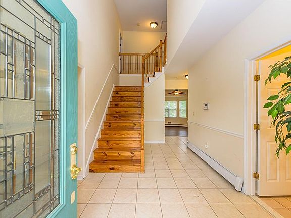 2nd image of 8 Agostina Dr