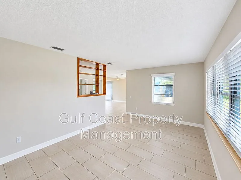 2 bed, 2.0 bath, 1001 sqft, $1,850 — Photo 3