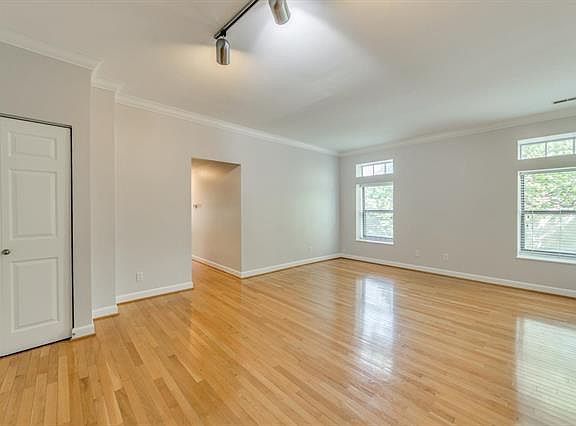 5th image of 5636 Waterman Blvd APT 42