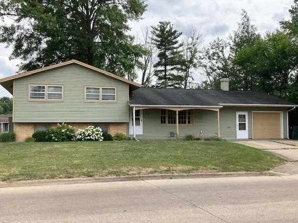 708 Taft Ave, Charleston, IL 61920