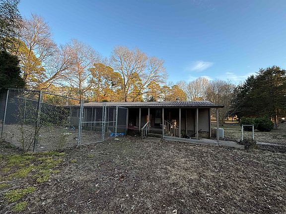 2nd image of 8831 Chicot Heights Rd