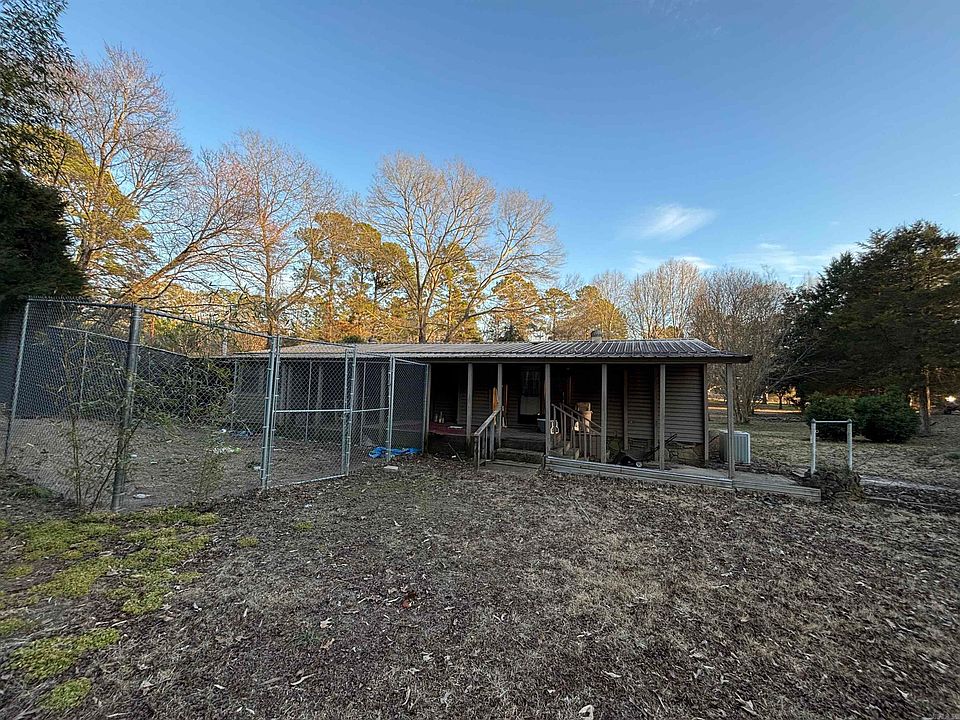 2nd image of 8831 Chicot Heights Rd